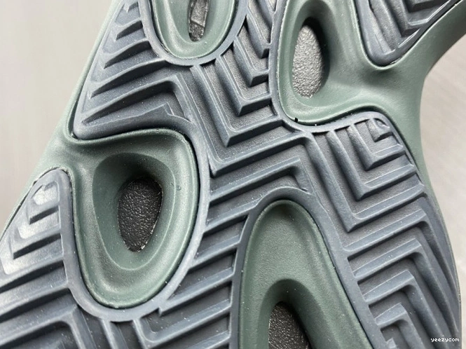 Adidas Boost V3 Copfade GY4109 700 Yeezy 0719